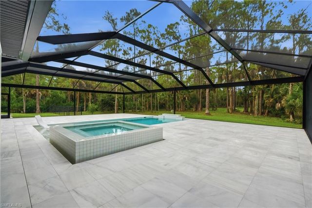 181 18th AVE NW, Naples, FL 34120
