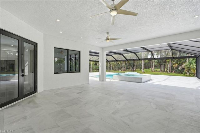 181 18th AVE NW, Naples, FL 34120