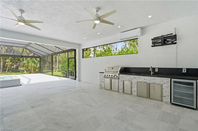 181 18th AVE NW, Naples, FL 34120