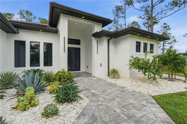 181 18th AVE NW, Naples, FL 34120