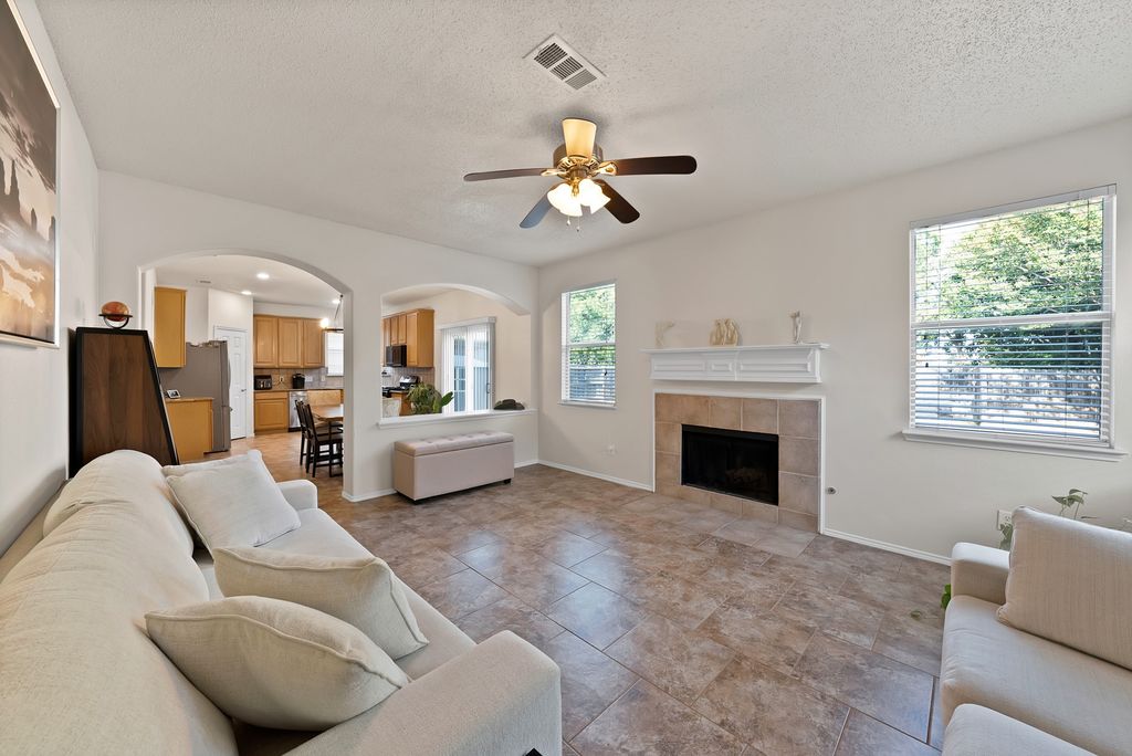 11005 Fawn Valley Drive, Fort Worth, TX 76140 — photo 3