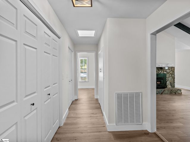 21298 E 76 Highway, Laurens, SC 29360