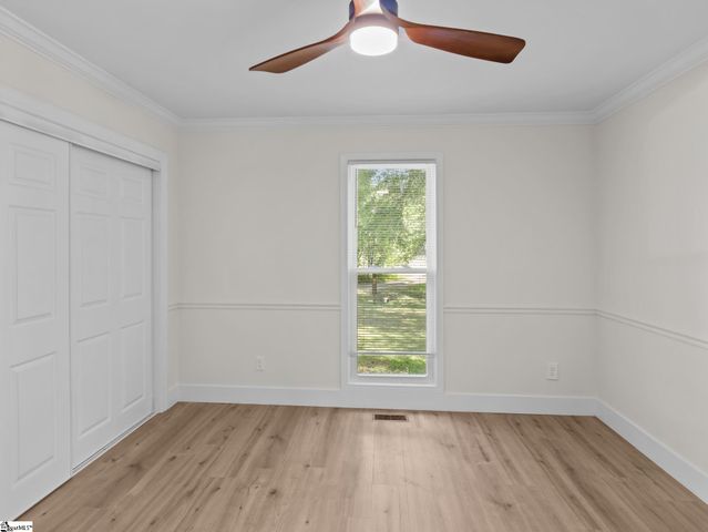 21298 E 76 Highway, Laurens, SC 29360