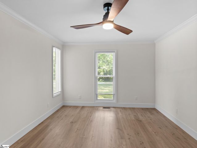 21298 E 76 Highway, Laurens, SC 29360