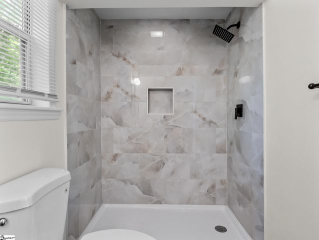 21298 E 76 Highway, Laurens, SC 29360