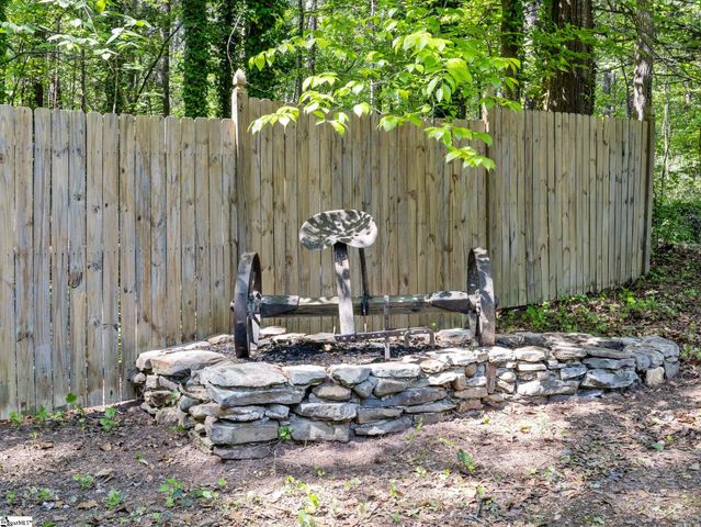 21298 E 76 Highway, Laurens, SC 29360