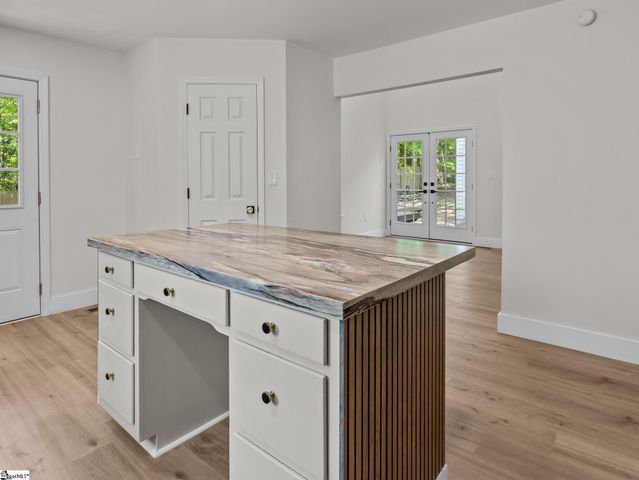 21298 E 76 Highway, Laurens, SC 29360
