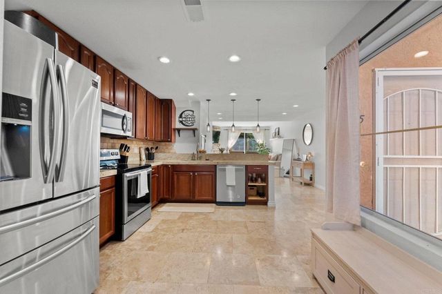 13803 Pinkard Way 15, El Cajon, CA 92021