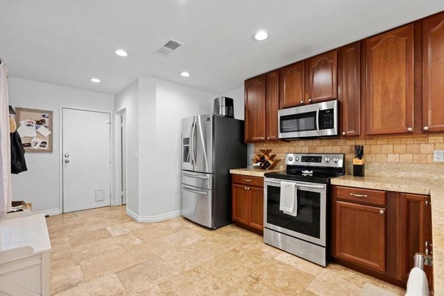 13803 Pinkard Way 15, El Cajon, CA 92021