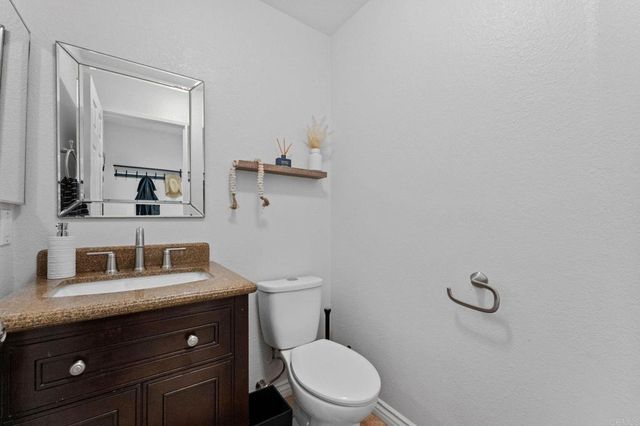 13803 Pinkard Way 15, El Cajon, CA 92021