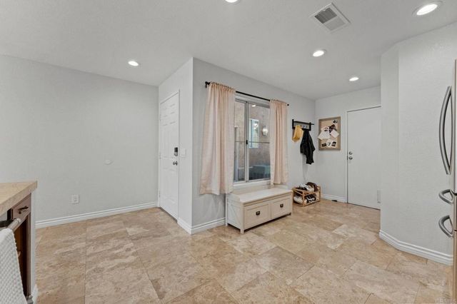 13803 Pinkard Way 15, El Cajon, CA 92021