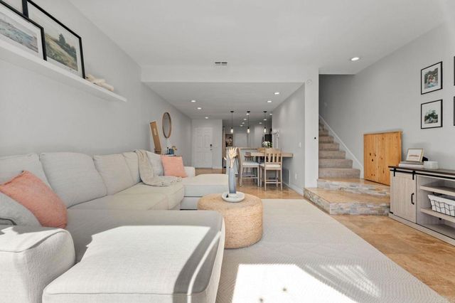 13803 Pinkard Way 15, El Cajon, CA 92021