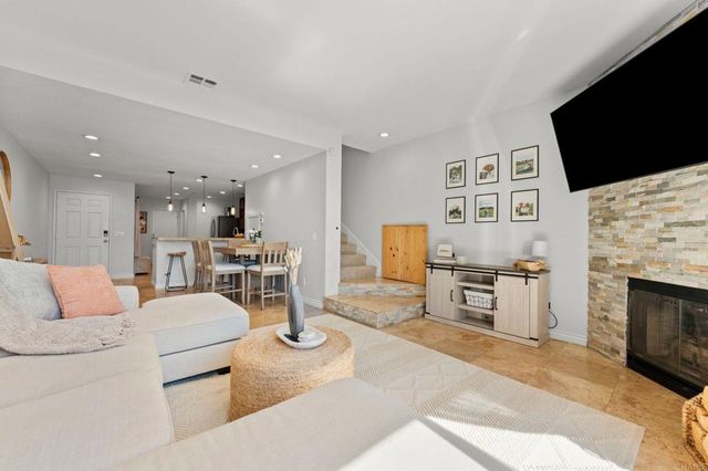 13803 Pinkard Way 15, El Cajon, CA 92021