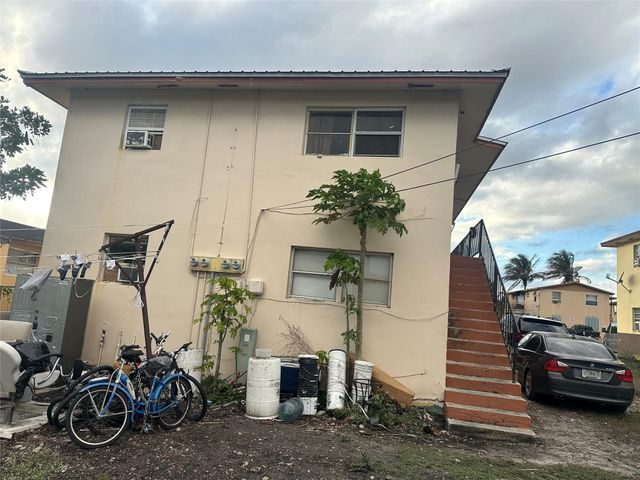 693 SW 5th Street, Belle Glade, FL 33430