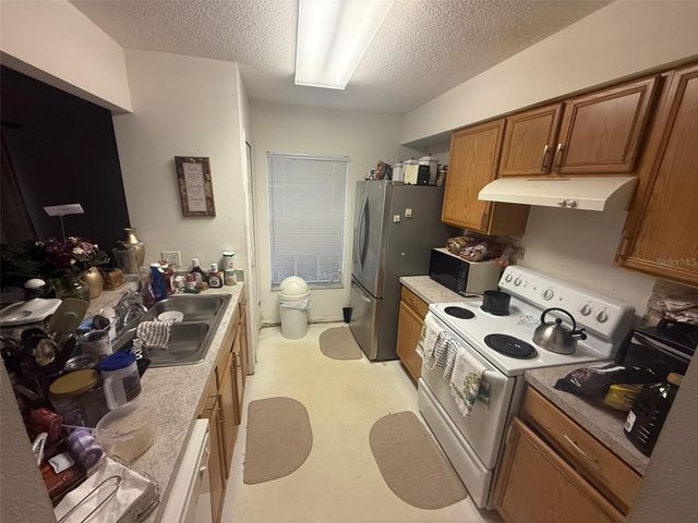 7338 E BANK DRIVE, Tampa, FL 33617