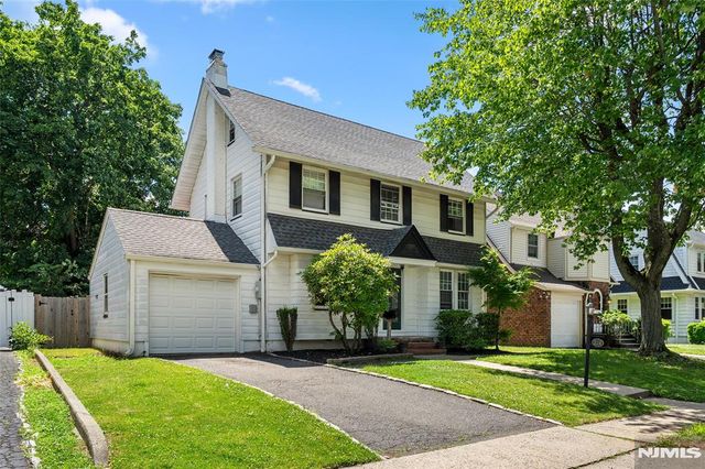 224 Van Orden Avenue, Leonia, NJ 07605