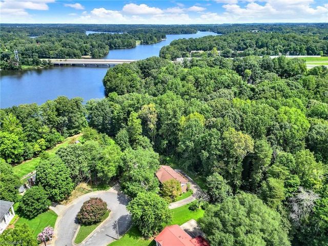 2312 Dover Place, High Point, NC 27265