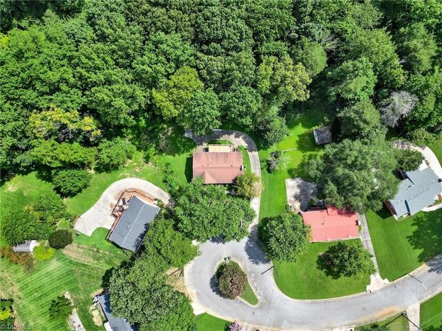 2312 Dover Place, High Point, NC 27265