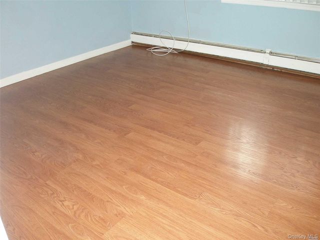 4924 Express Dr South, Ronkonkoma, NY 11779