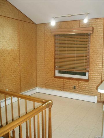 4924 Express Dr South, Ronkonkoma, NY 11779