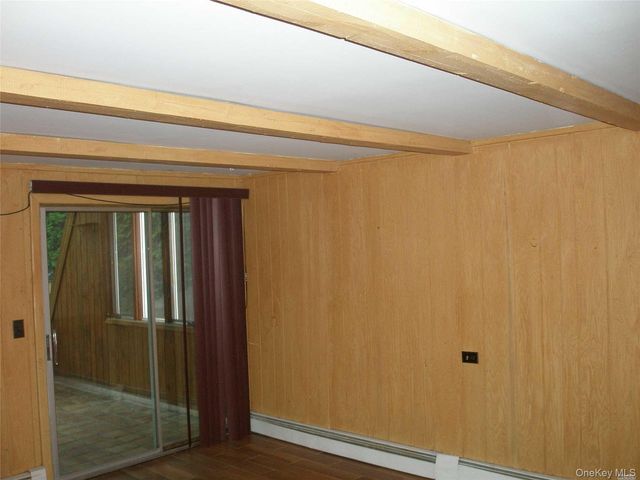 4924 Express Dr South, Ronkonkoma, NY 11779