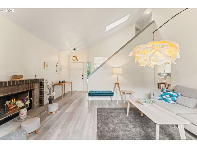 11131 Sw 45TH Ave, Portland, OR 97219