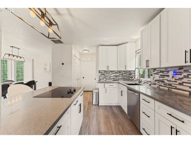 11131 Sw 45TH Ave, Portland, OR 97219