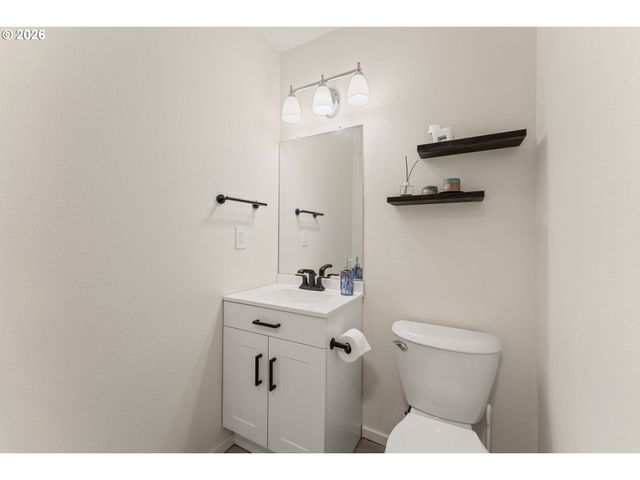 11131 Sw 45TH Ave, Portland, OR 97219
