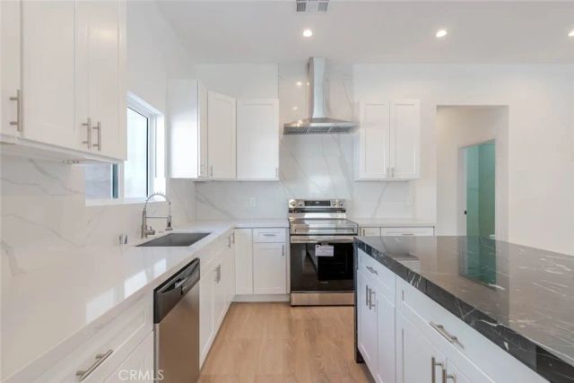 6852 Ranchito Avenue, Van Nuys, CA 91405