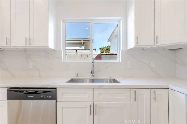 6852 Ranchito Avenue, Van Nuys, CA 91405