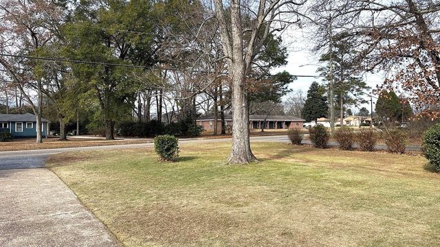 4802 Summerville Road, Phenix City, AL 36867