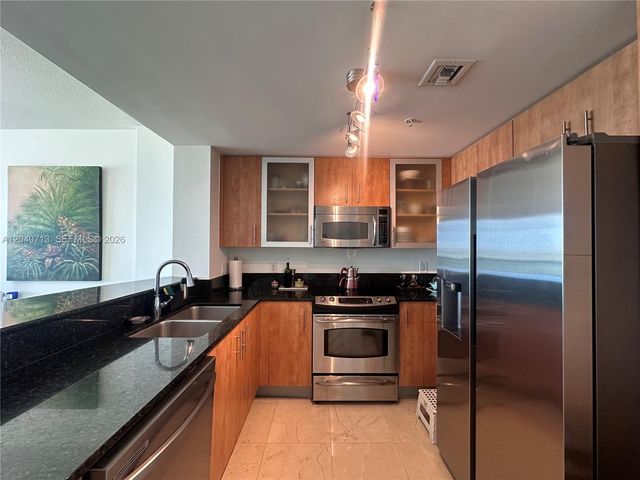 7900 Harbor Island Drive 1424, North Bay Village, FL 33141