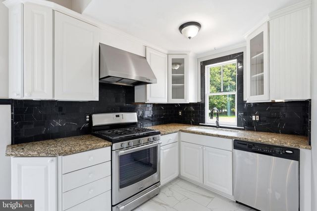 6924 SUNDOWN RD, Laytonsville, MD 20882