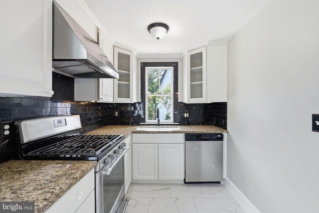 6924 SUNDOWN RD, Laytonsville, MD 20882