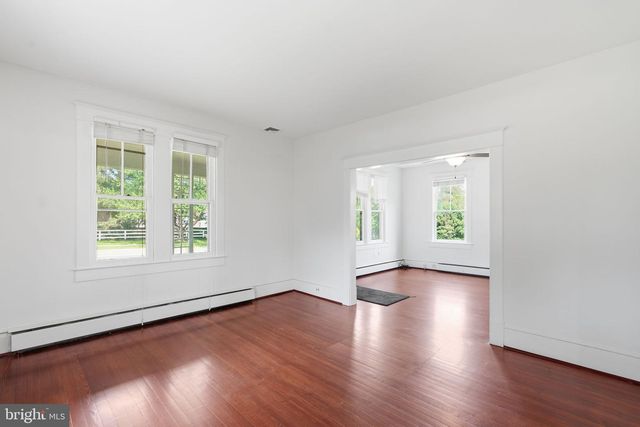 6924 SUNDOWN RD, Laytonsville, MD 20882