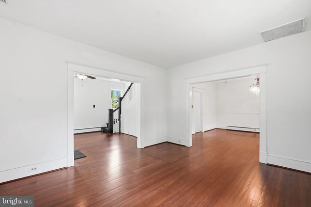 6924 SUNDOWN RD, Laytonsville, MD 20882