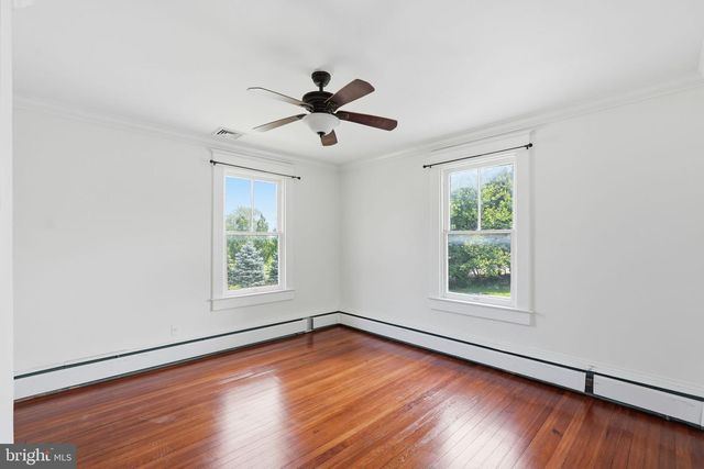 6924 SUNDOWN RD, Laytonsville, MD 20882