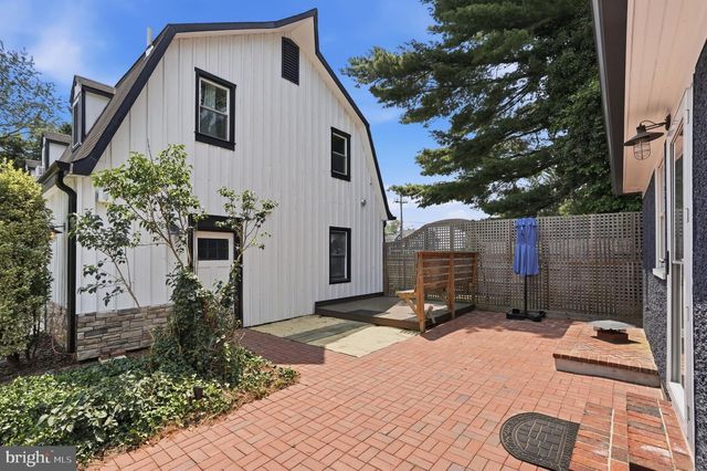 6924 SUNDOWN RD, Laytonsville, MD 20882