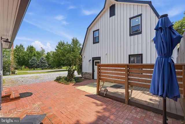 6924 SUNDOWN RD, Laytonsville, MD 20882