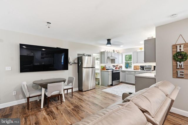 6924 SUNDOWN RD, Laytonsville, MD 20882