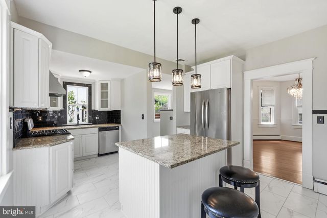 6924 SUNDOWN RD, Laytonsville, MD 20882