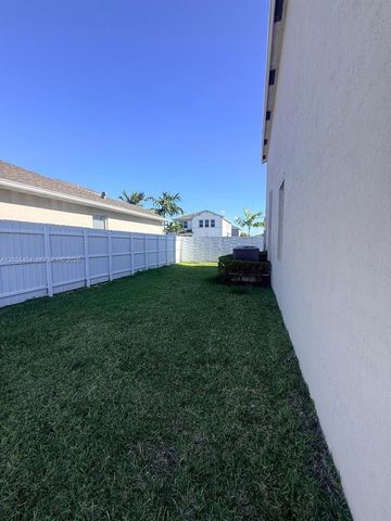13219 SW 270th Terrace, Homestead, FL 33032