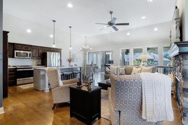 21619 W 177 Court, Olathe, KS 66062