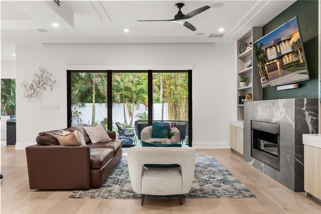 3316 HELEN AVENUE, Orlando, FL 32804