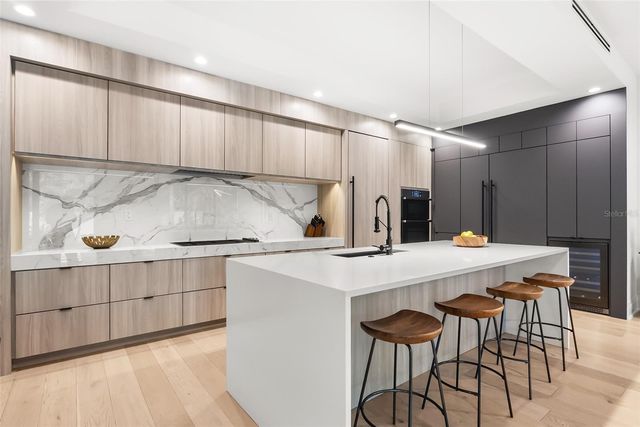 3316 HELEN AVENUE, Orlando, FL 32804