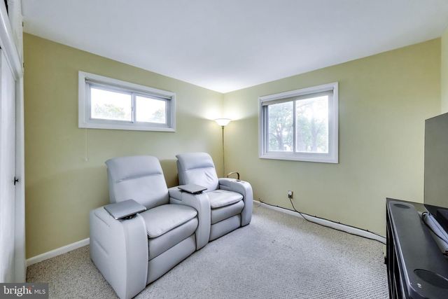 5002 ROSLYN RD, Annandale, VA 22003