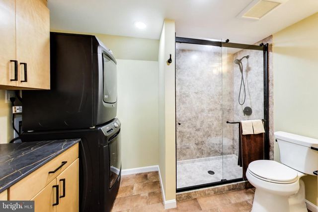 5002 ROSLYN RD, Annandale, VA 22003