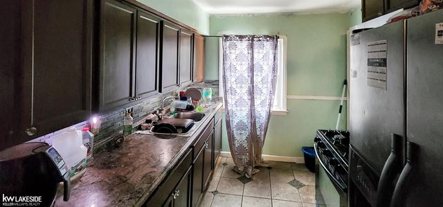 17345 Prest Street, Detroit, MI 48235