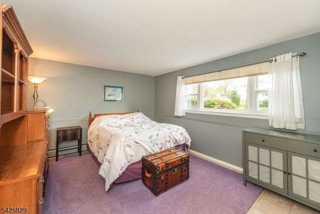 12 Henry St, Roxbury Twp., NJ 07876