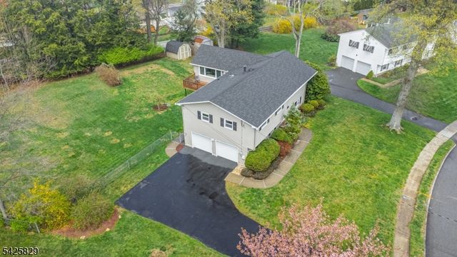 12 Henry St, Roxbury Twp., NJ 07876